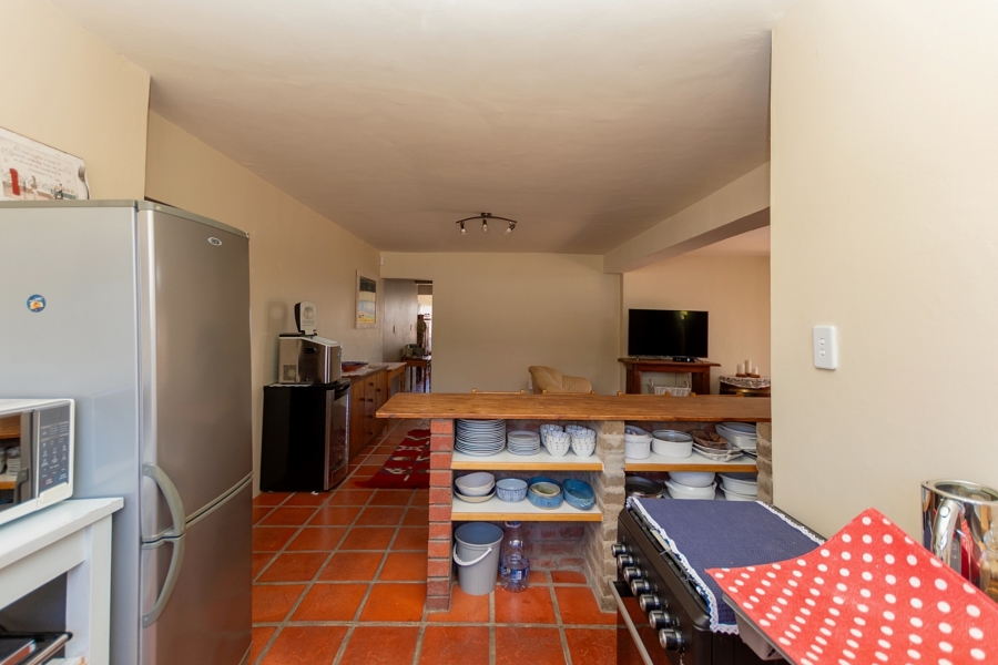 6 Bedroom Property for Sale in Middedorp Western Cape